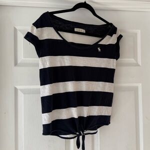 Navy striped Abercrombie & Fitch Striped Tee size small